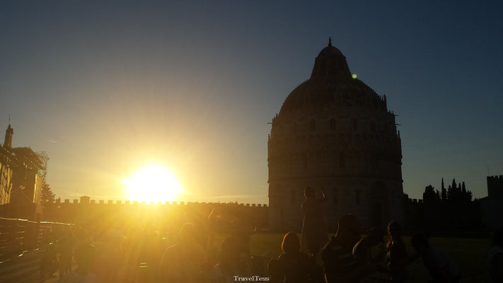 Zonsondergang in Pisa