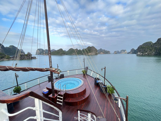 Cruise door Halong Bay