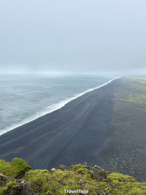 Dyrhólaey lavastrand