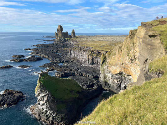 Lóndrangar