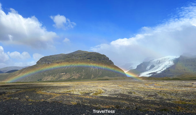 Regenboog bij gletsjer