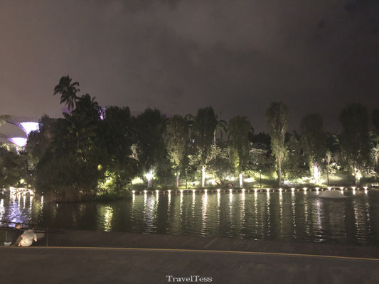 Rivier Singapore