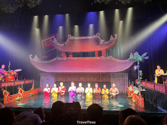 Voorstelling waterpoppentheater