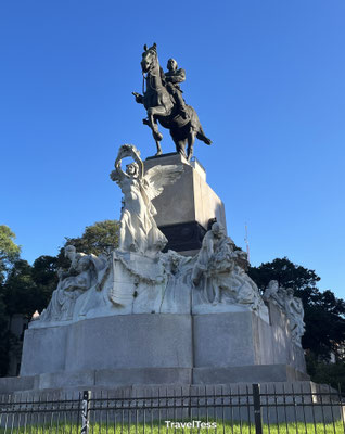 Standbeeld in park Buenos Aires