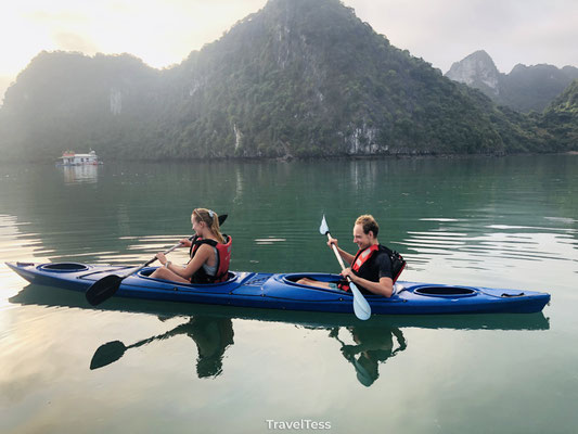 Kajakken in Halong Bay