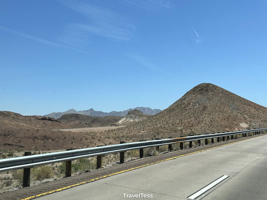 Rijden door de Mojave Desert