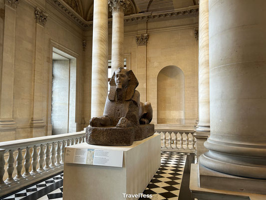 Sfinxbeeld in het Louvre