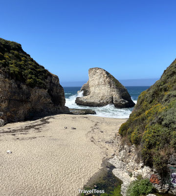 Shark Fin Cove