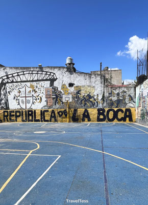 Straatvoetbalveldje in La Boca