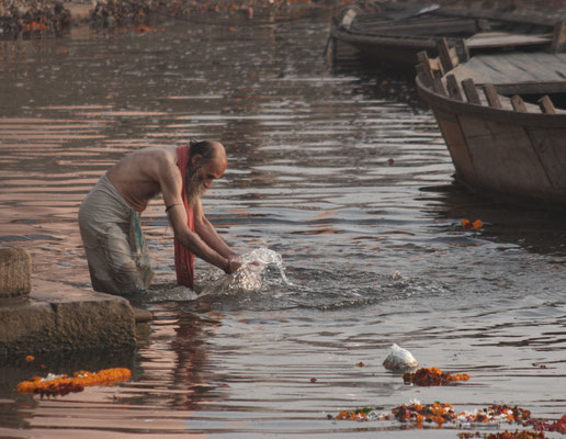 Gnaga River ／ Varanasi
