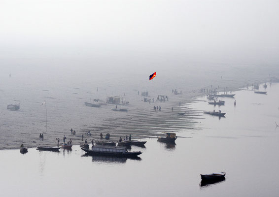 Gnaga River ／ Varanasi