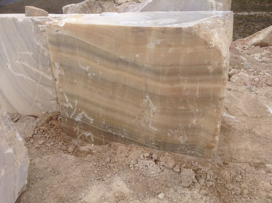 Miele Onyx Block 225_2, miele onyx, miele onyx blocks, miele onyx slabs, onyx block price, onyx stone, stone block, mwxican onyx, onyx raw stone, natural stone