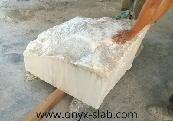 solid marble molding, carrara white, carrara marble, carrara white marble, marble columns, marble stairs, marble balusters, marble works, solid marble crafts,  manufacture of solid marble, solid marble columns, marble blocks for jobs