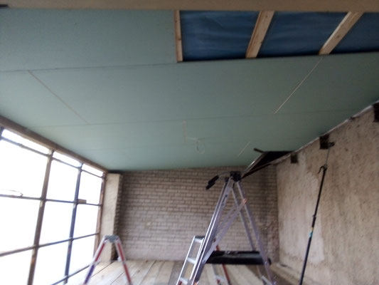 Unsere Leistungen - Sägewerk/Zimmerei/Holzhandel