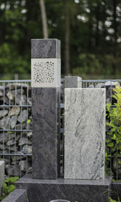 Grabstein mit Edelstahl Laterne 