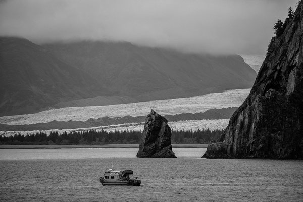 Mehrer Gletscher brechen direkt ins Meer bei Seward ab