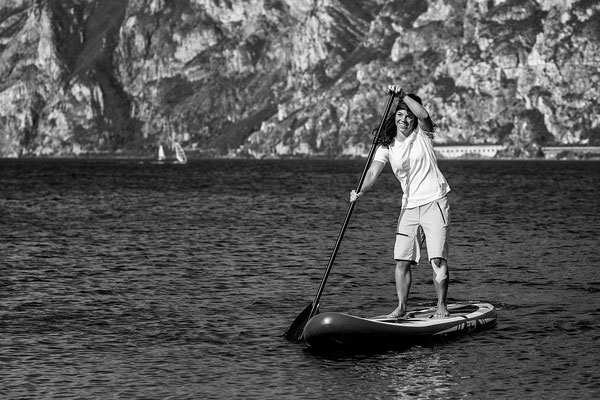 Stand up paddling auf dem Gardasee