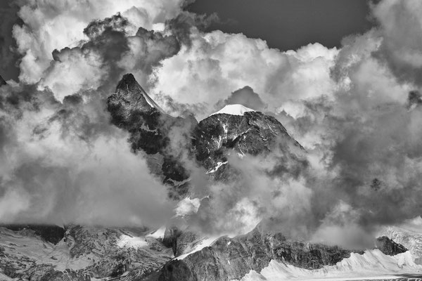 Blackmountainswhite.com - Berge in schwarzweiss - Look Mai 2021 - 37