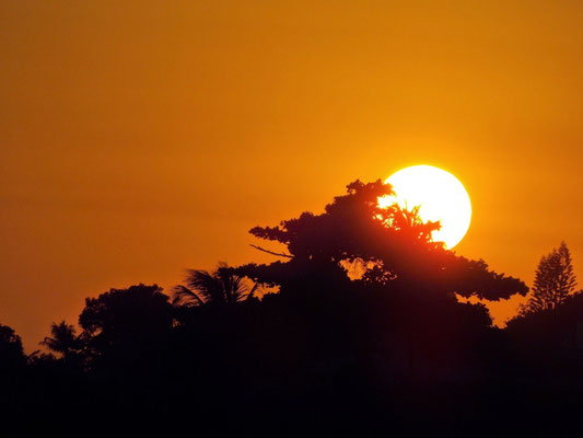 Por do sol num fim de tarde em Araruama, 2015.