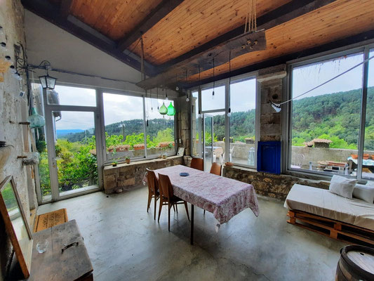 Terrasse fermée avec vue sur la nature