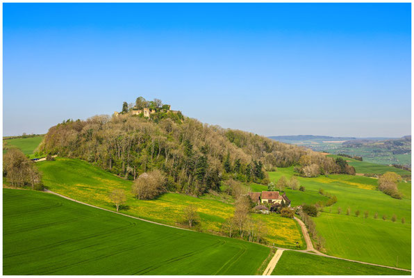 Mägdeberg mit Ruine bei Mühlhausen-Ehingen 0252