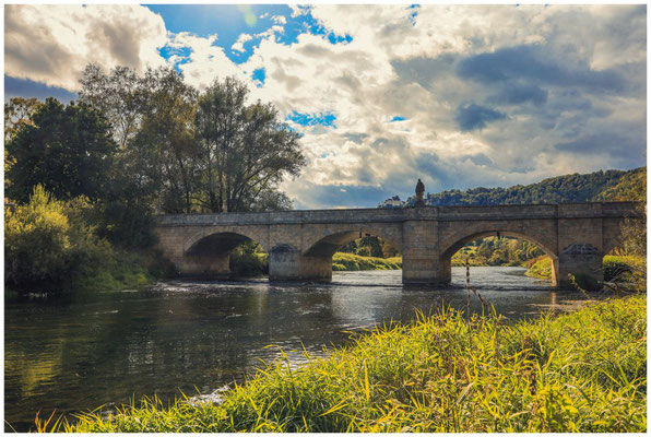 Donaubrücke mit dem "Heiligen Nepomuk" 8407