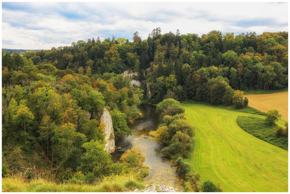Blick vom Gespaltenen Felsen bei Inzigkofen auf die Donau 7383