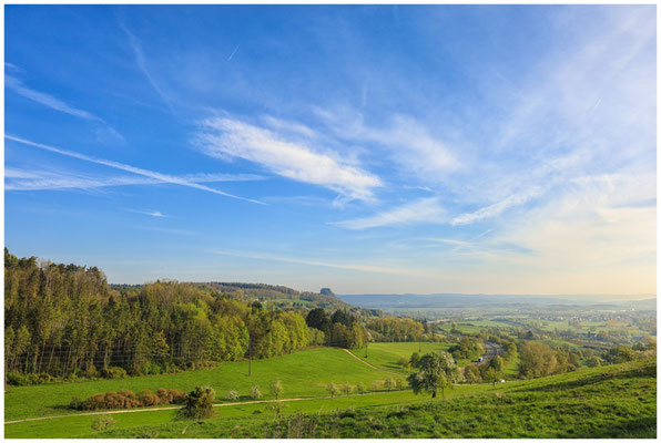 Blick in den Hegau mit Hohenkrähen 0227