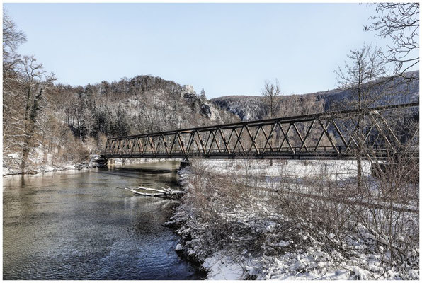 Eisenbahnbrücke über die Donau 5793