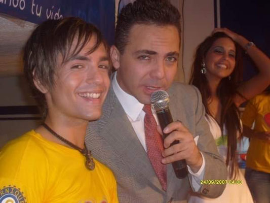 Junto al cantante Cristian Castro, en la Telemaratón de "ATB", en el año 2009