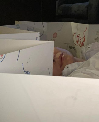 HÜPFinsBUCH! / KÜNSTLERinnenSPIELrunde "im Buch" / Foto: Silvija Papst