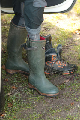 Trotz des herrlichen Wetters sind Gummistiefel die beste Wahl