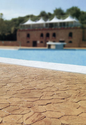 14 Bordo piscina / Opus incertum (pietra irregolare)