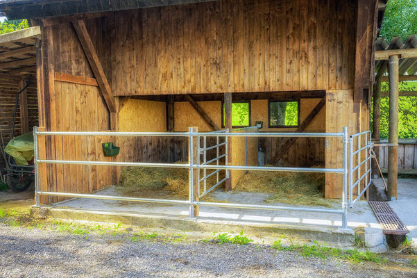 Aussenställe am Pferdehof Winkl in Steinhöring fotografiert von Fichtner Fotodesign