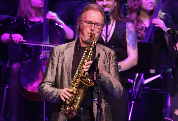 John Helliwell ( Supertramp ) bei der "Rock Meets Classic 2018" in der MHP Arena Ludwigsburg.