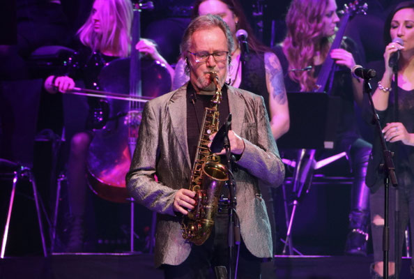 John Helliwell ( Supertramp ) bei der "Rock Meets Classic 2018" in der MHP Arena Ludwigsburg.