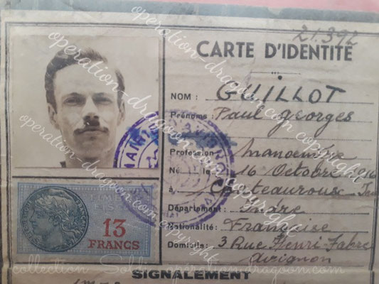 Faux papiers d'identité du Capitaine OSS JONES fabriqués par la résistance. Cette pièce d'identité fut oublié par JONES au lieu de rendez-vous entre Trans et La Motte et retrouvée par le plus pur hasard sans le fond d'un tiroir dans les années 90.