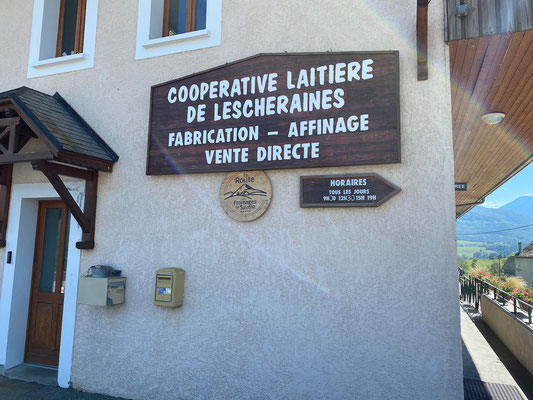 Einkauf in der Fromagerie Lescheraines