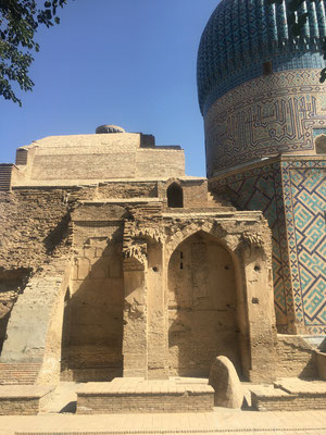 Gut-Emir Mausoleum