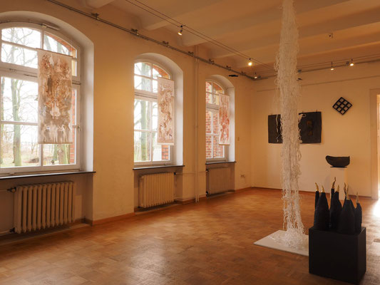 Katharina Lechner, Ausstellung material:papier