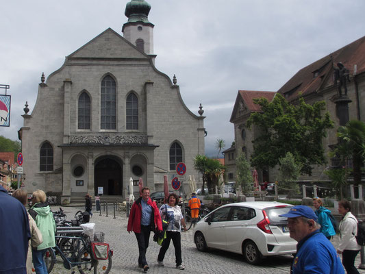 Donnerstag: Evangelische St.Stephans Kirche am Marktplatz von Lindau.