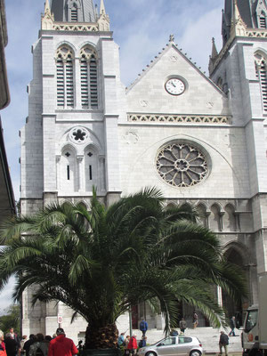 Samstag: Pau, Église Saint-Jacques de Pau (Kirche wurde vom Volk gebaut)