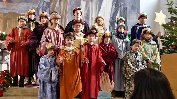 Montag (vierter Tag), Sternsinger Messe - Sternsinger Lied