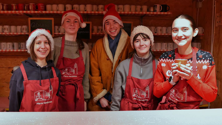 Erster Adventsamstag, Punschhütten Team