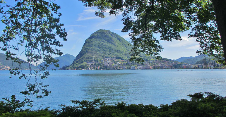 Mittwoch: Blick von Lugano auf den Lugano See