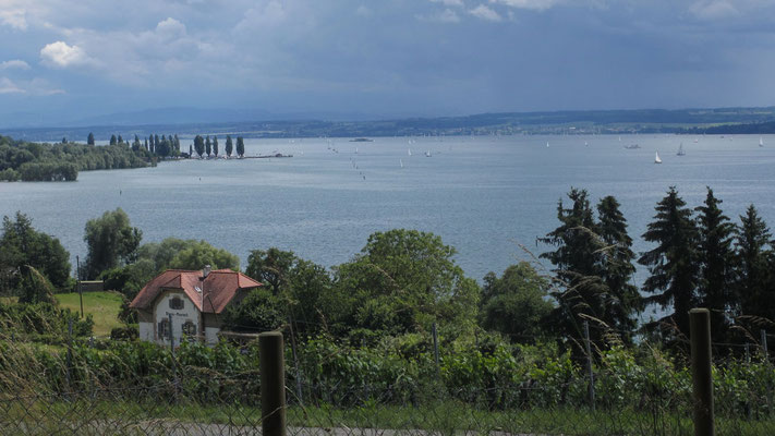 Samstag: Blick auf den Bodensee von der Wallfahrtskirche in Birnau.