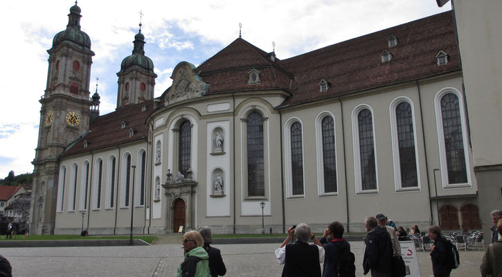 Mittwoch: Stiftskirche von St.Gallen.