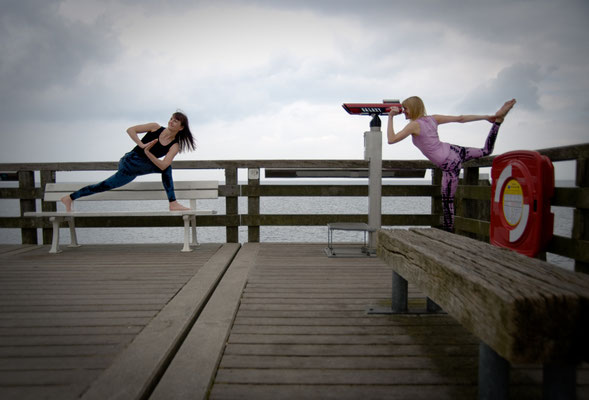 Susann Schramm: http://www.einfach-nur-yoga.de/