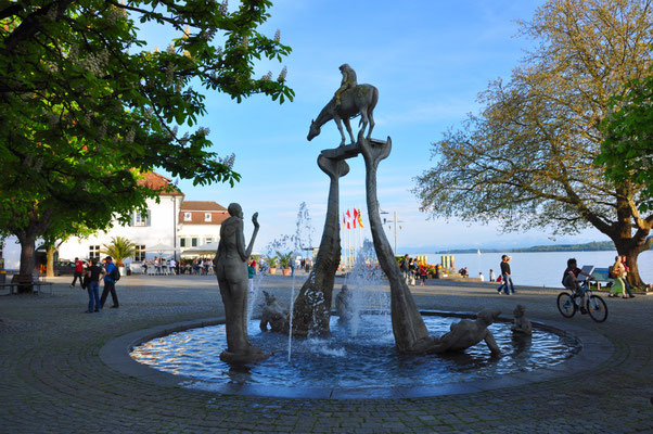 Lenkbrunnen an der Seepromenade