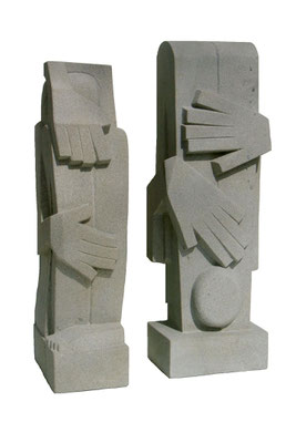 4  Figur 1 + 2  2009  18x13x56cm/ 18x12x53cm   Sandstein